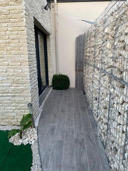 5 Min Airport Aeroport - Shuttle Navette - Parking Apartment Bonlier Bagian luar foto